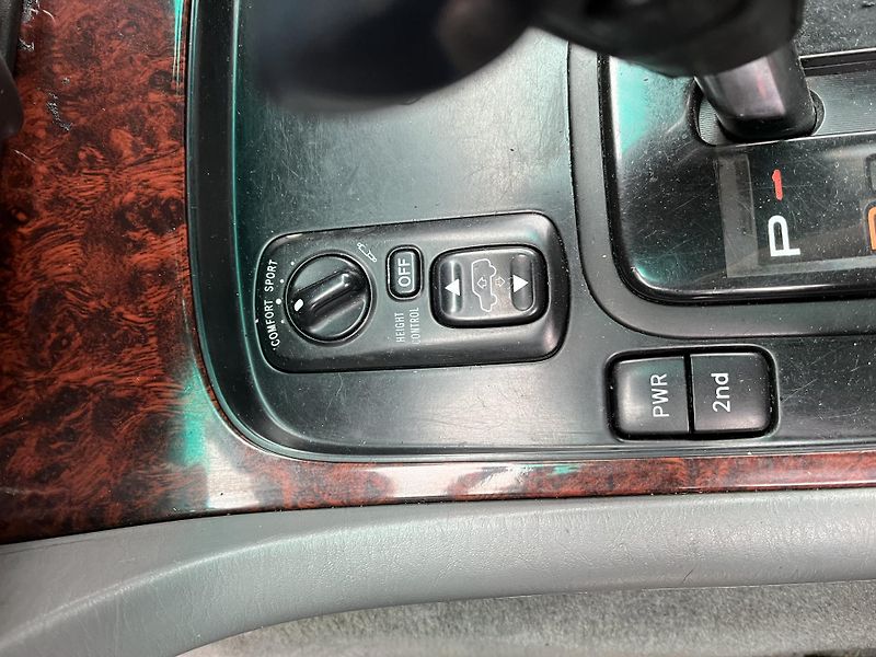 Toyota Land Cruiser 4.6 V8 LPG - fotka 19 z 24