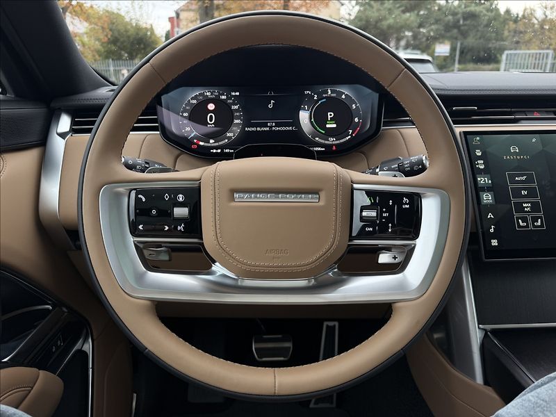 Land Rover Range Rover P460e HSE - fotka 13 z 36
