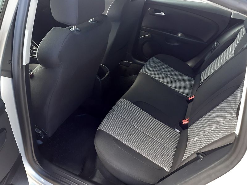 Seat Leon (2010) 1.2 TSi 77kw - fotka 18 z 39