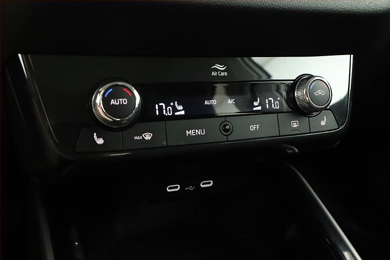 Škoda Fabia (2023) Style 1.0 TSI, ČR,1.maj - fotka 16 z 19