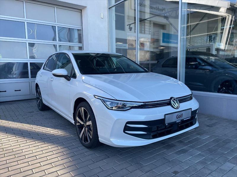 Volkswagen Golf (2025) 1,5 TSI eHybrid 150 kW 6DSG  P - fotka 3 z 21