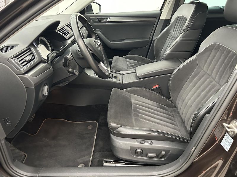 Škoda Superb 2.0 TDI Style Plus - fotka 6 z 27