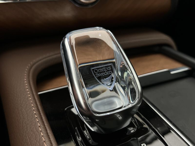 Volvo XC90 B5 AWD INSCRIPTION AUT - fotka 17 z 48