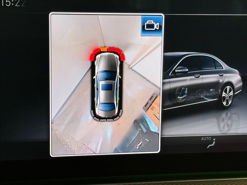Mercedes-Benz Třídy E 220D BURNESTER 143kW   2,0 - fotka 17 z 19