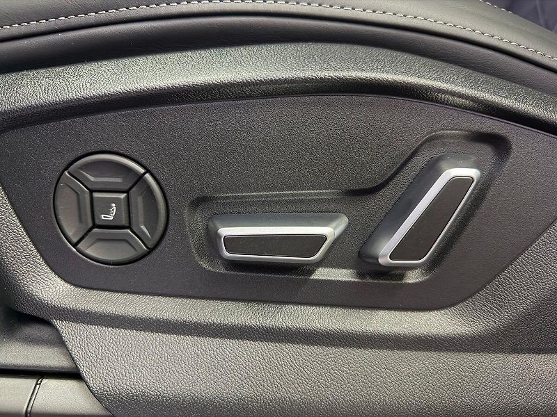 Audi SQ7 TFSI QUATTRO, WEBASTO, MASÁŽE, - fotka 29 z 38