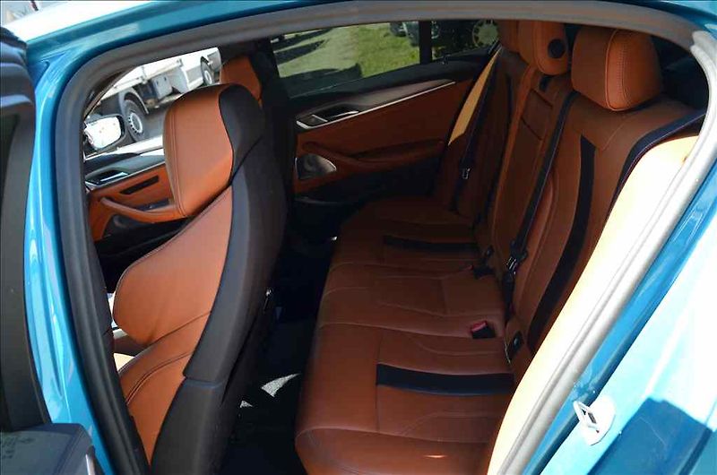 BMW M5 (2021) 4,4 AT - fotka 16 z 19