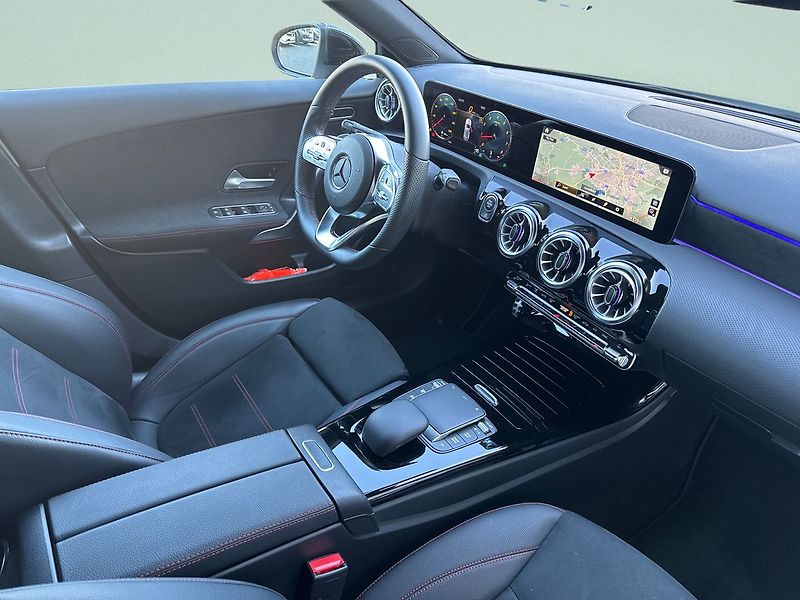 Mercedes-Benz Třídy A AMG paket 250 - fotka 11 z 19