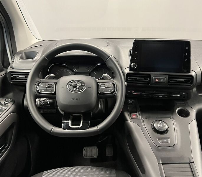 Toyota ProAce City Verso 1,5 8AT FAMILY L1 PANO - fotka 5 z 17