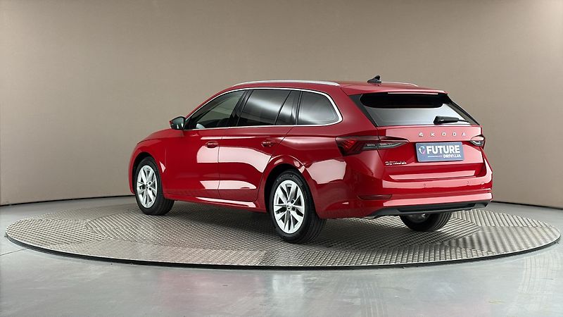Škoda Octavia 2.0 TDI DSG Style Combi - fotka 2 z 27