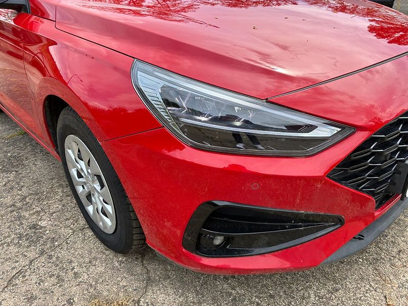 Hyundai i30 1.0 T-GDi 74 kW Comfort ČR DPH - fotka 9 z 23