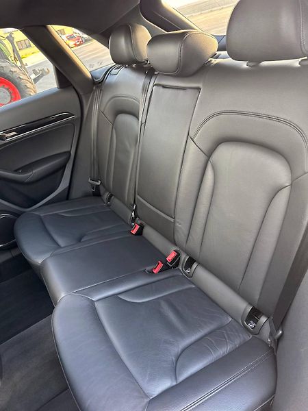 Audi Q3 (2018) S-LINE 2.0 TFSI 147KW PREMIUM+ - fotka 19 z 39