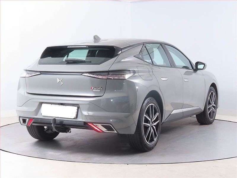 DS Automobiles DS4 (2022) Performance Line 1.6 PureTech - fotka 5 z 14