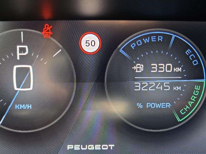 Peugeot 408 (2024) Hybrid e-DCS 145 ALLURE EAT6 - fotka 14 z 28
