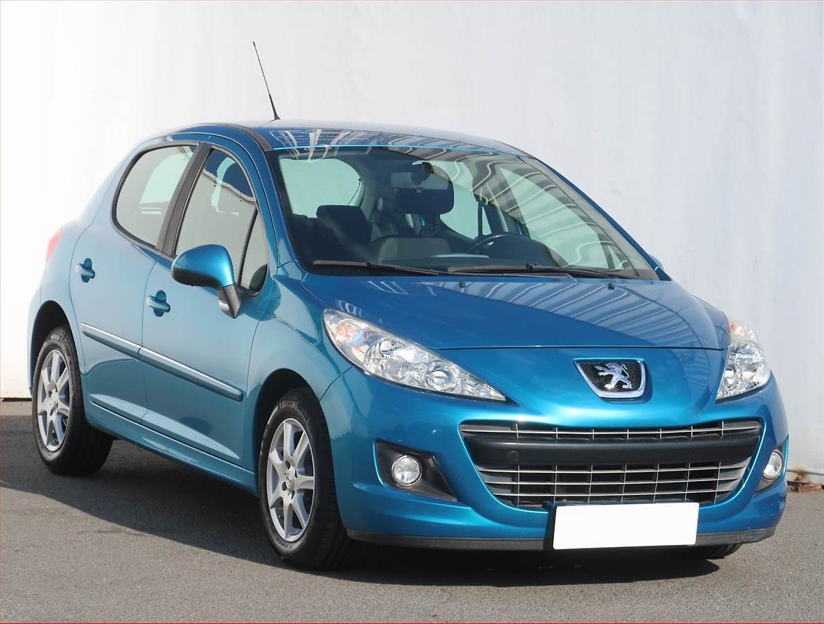 Peugeot 207 1.4, nová STK, zamluveno