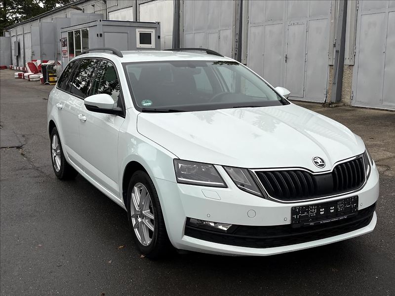 Škoda Octavia 1,6 TDi 85kW DSG,Led,Navi,PDC - fotka 33 z 34