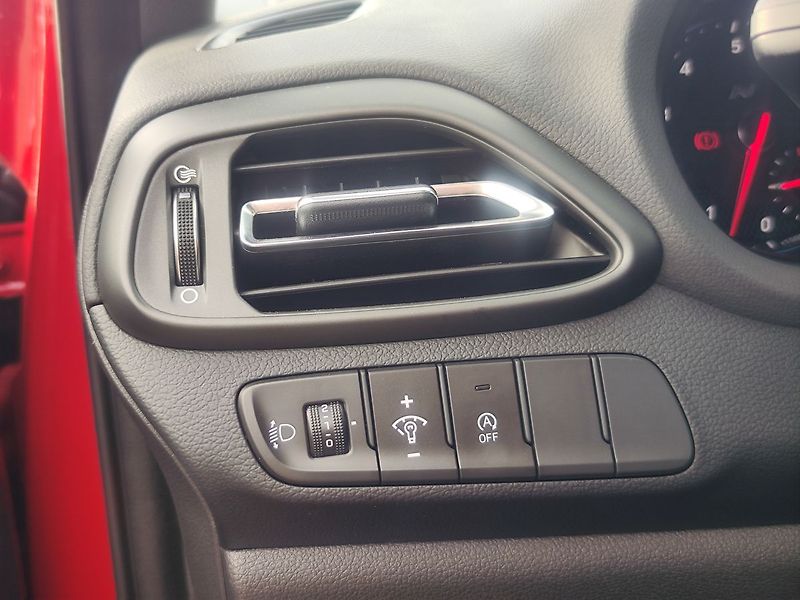Hyundai i30 2.0 T-GDi/206kW N Performace - fotka 32 z 38