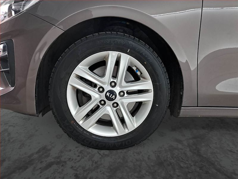 Kia Ceed (2019) 1.4 CVVT, Serv.kniha, Tempomat - fotka 14 z 17