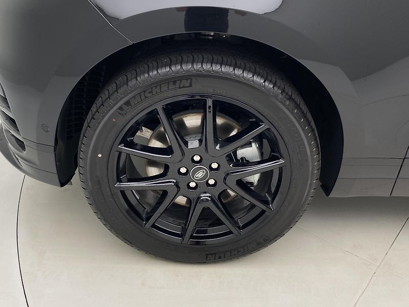 Land Rover Range Rover Velar D300 Dynamic SE REZERVACE - fotka 18 z 61