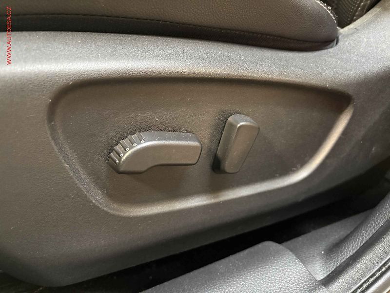 Nissan Qashqai (2014) 1.6 dCi 4x4, ČR, servis.kniha - fotka 13 z 19