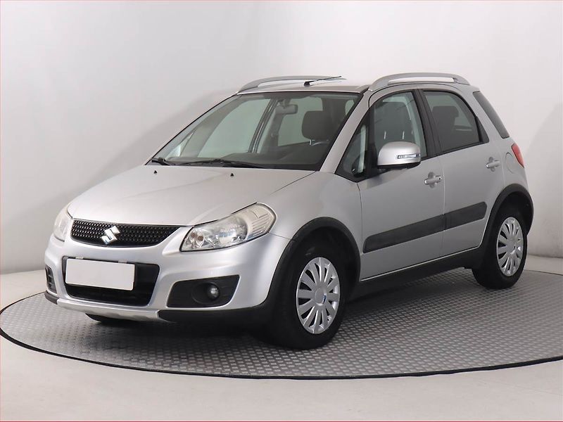 Suzuki SX4 (2013) 1.6 VVT, Serv.kniha - fotka 2 z 14