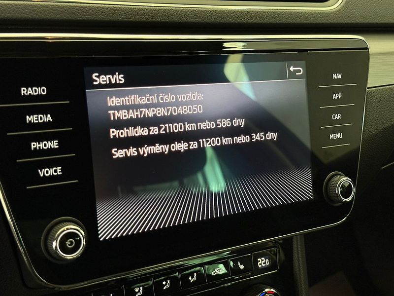 Škoda Superb 2.0TDI 110kW LED Webasto Tažné - fotka 29 z 40