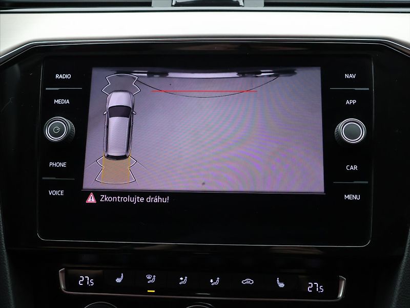 Volkswagen Passat 2,0 TDI 140kW DSG Elegance DPH - fotka 27 z 41