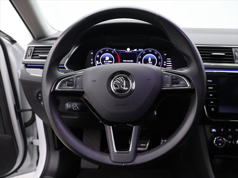 Škoda Superb 2,0 TDI 140kW DSG 4x4 CZ L&K - fotka 17 z 34