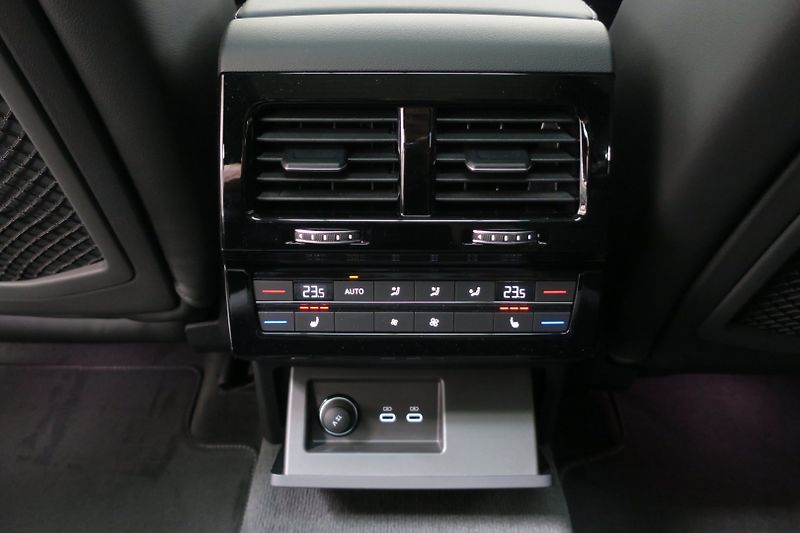 Volkswagen Touareg (2026) NEW Final Edition R Line 210kW - fotka 45 z 50