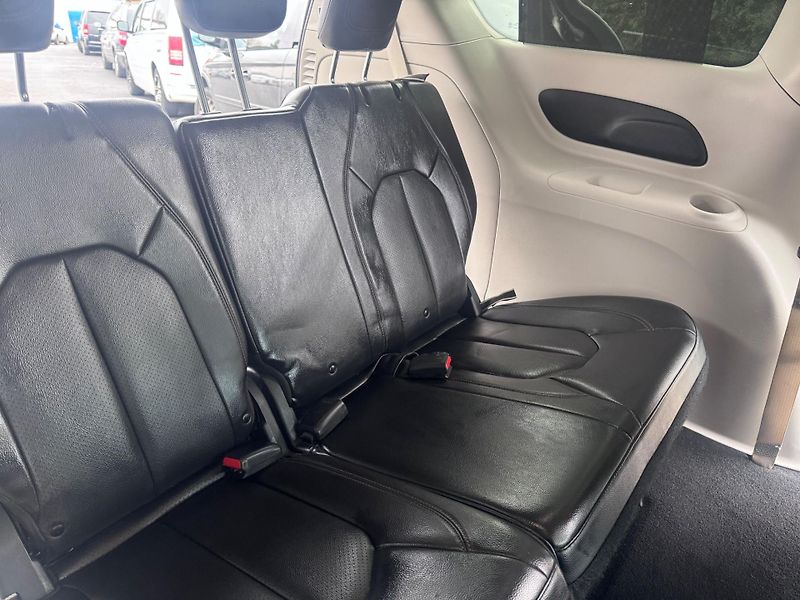 Chrysler Pacifica (2019) 3,6 Touring L Kůže 2019 - fotka 9 z 19