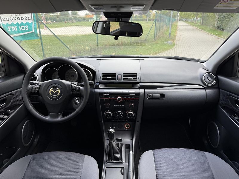 Mazda 3 2.0 Sport Active - fotka 25 z 30