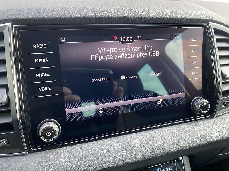 Škoda Karoq 1,5 TSI 110 kW Style - fotka 19 z 28