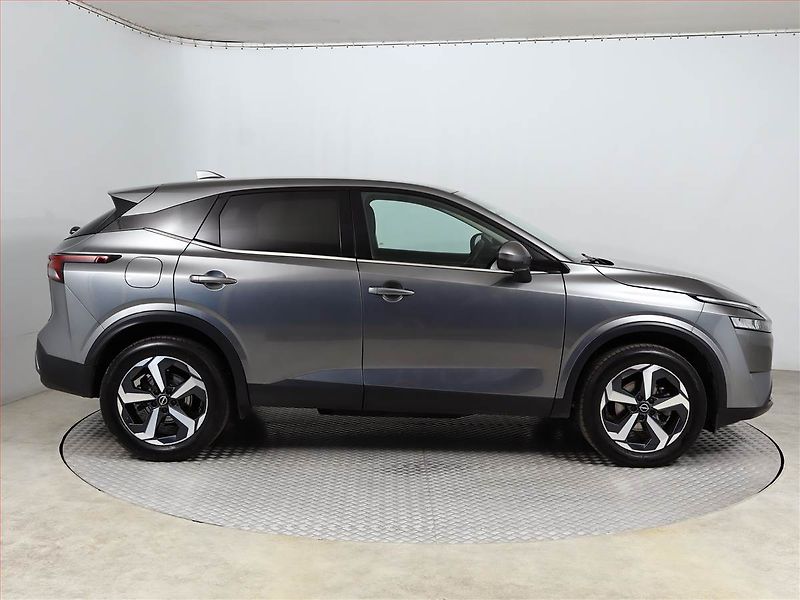 Nissan Qashqai (2024) N-Connecta 1.3 DIG-T MHEV - fotka 6 z 20