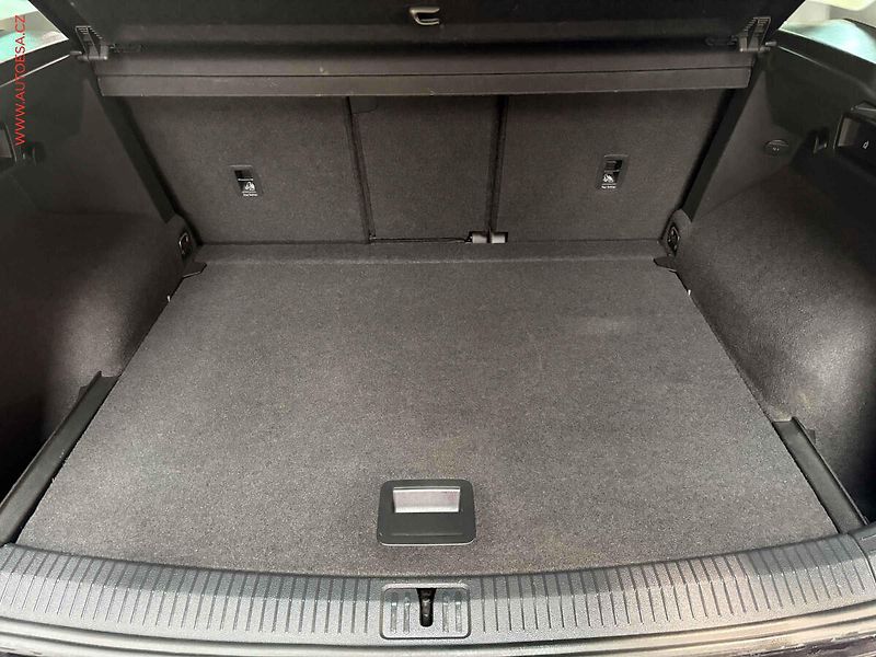 Volkswagen Tiguan (2019) 1.5 TSi, ČR, LED, autoAC - fotka 7 z 16