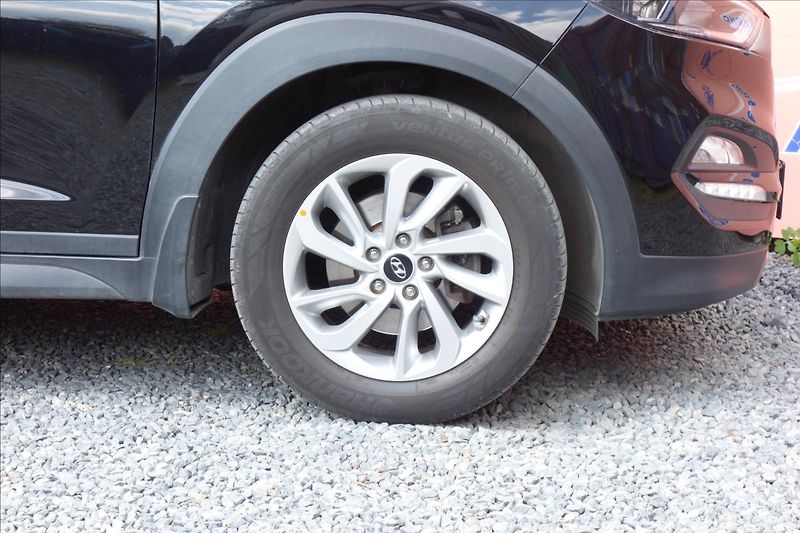 Hyundai Tucson 1,7 CRDi 85KW, ČR, NAVIGACE. - fotka 9 z 38