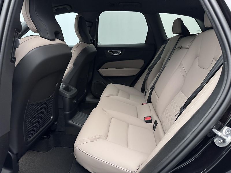 Volvo XC60 (2026) T6 AWD AUT BRIGHT PLUS - fotka 9 z 23