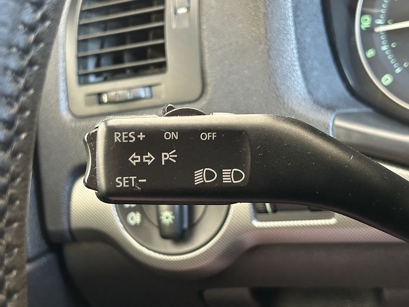 Škoda Octavia 2.0 TDI Elegance - fotka 14 z 24