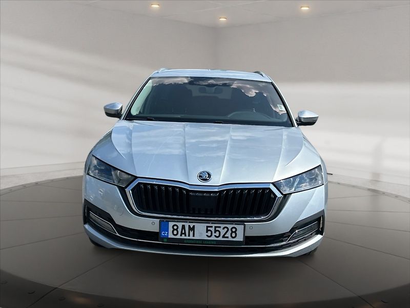 Škoda Octavia 1,5 TSI 110 Style - fotka 2 z 11