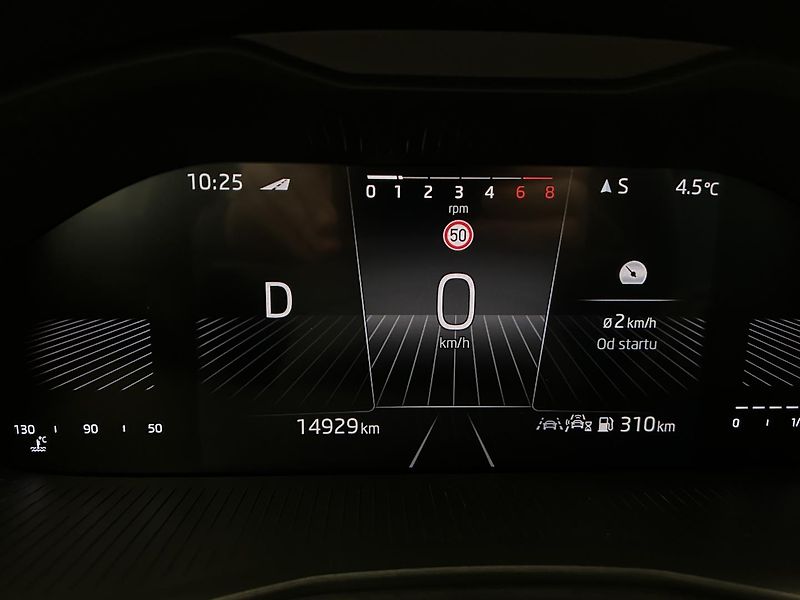 Škoda Scala 1.0 TSI Top selection - fotka 15 z 24