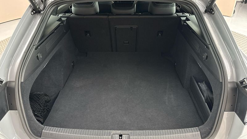 Volkswagen Arteon 2.0 TDI DSG R-Line Shooting Br - fotka 17 z 28
