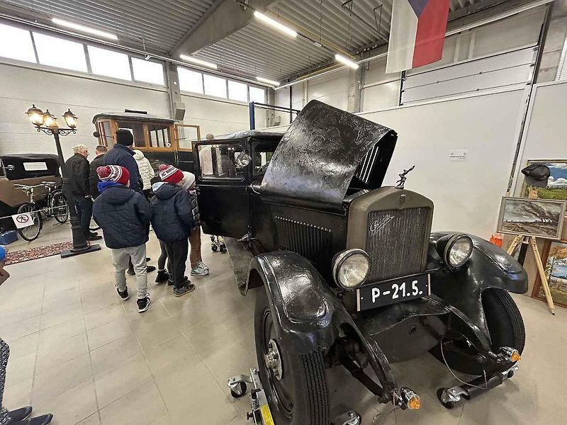 Den otevřených vrat v muzeu Veteran Praga Otrokovice, 22.11.2025.