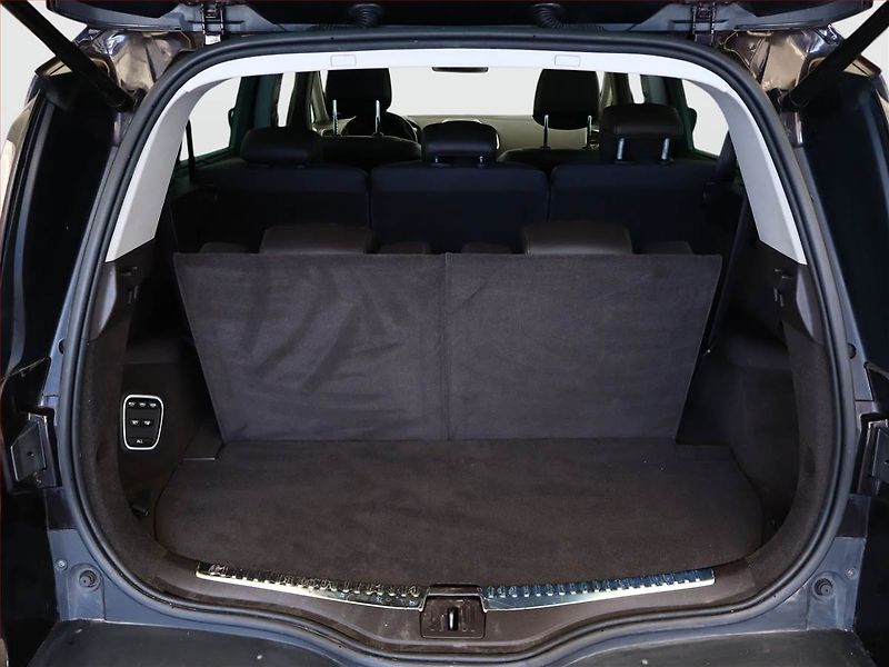 Renault Espace (2016) 1.6 dCi, Automat, 7 míst, Navi - fotka 25 z 25