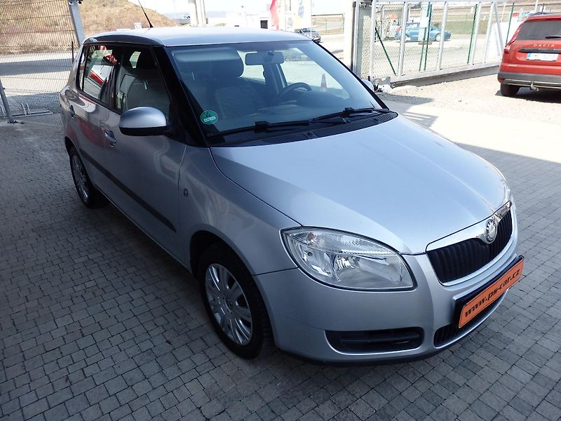 Škoda Fabia 1.4 16V KLIMA, 8x AIRBAG - fotka 3 z 13