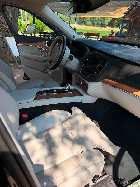 Volvo XC90 (2022) Volvo XC90 B5 AWD 173+10 kW /  - fotka 4 z 6