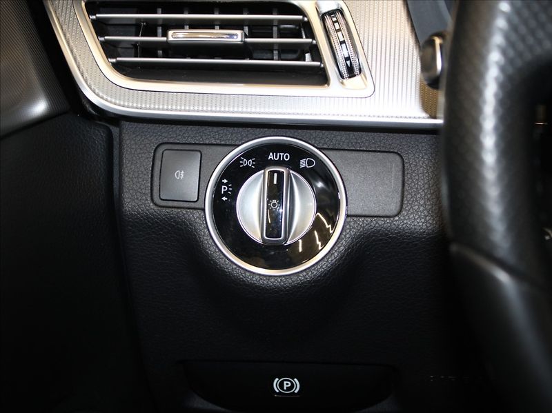 Mercedes-Benz Třídy E E350cdi 4M AMG Pano.Tažné   3, - fotka 20 z 27