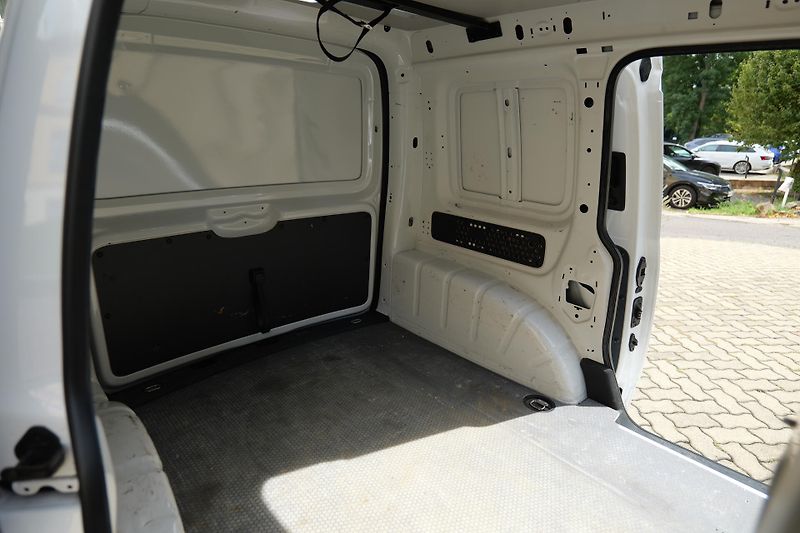 Volkswagen Caddy 1.4 TSi DSG Kam CarPlay Tažné - fotka 12 z 33