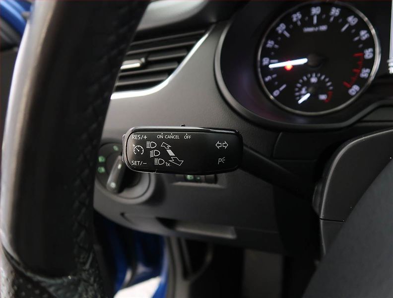 Škoda Octavia (2017) Ambition 1.6 TDI, Tempomat - fotka 18 z 20