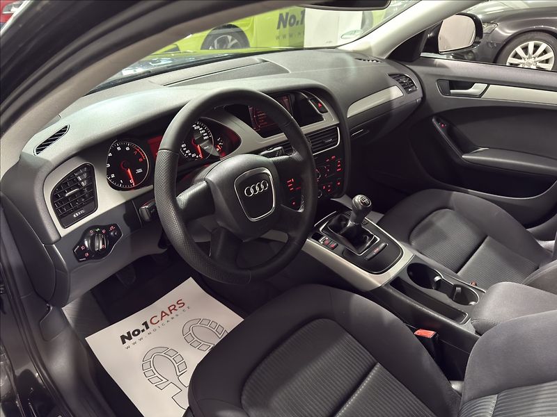 Audi A4 1,8   TFSI B8 BI-XENON ALU R18 - fotka 8 z 33