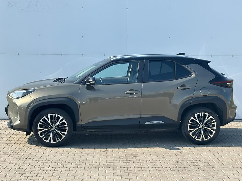 Toyota Yaris Cross 1.5 HSD e-CVT Executive AWD - fotka 3 z 30