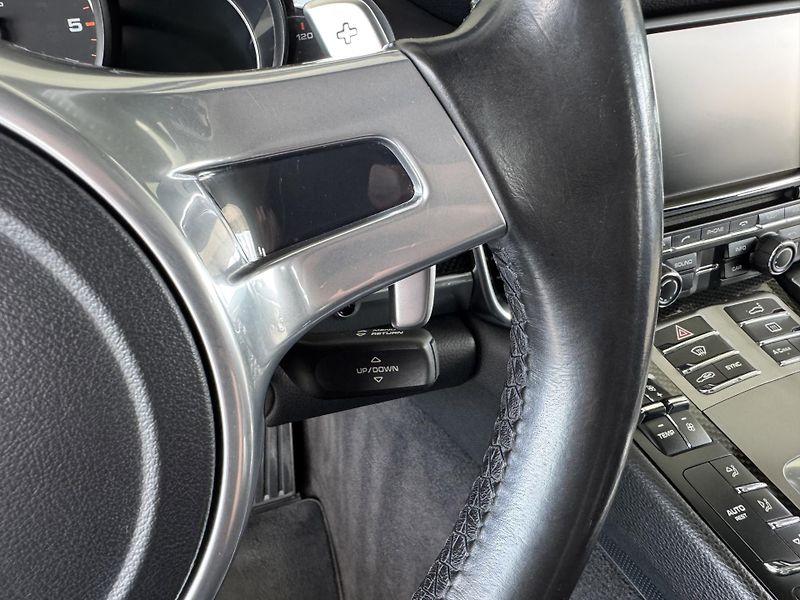 Porsche Panamera Diesel*221kW*Chrono*Webasto - fotka 24 z 33