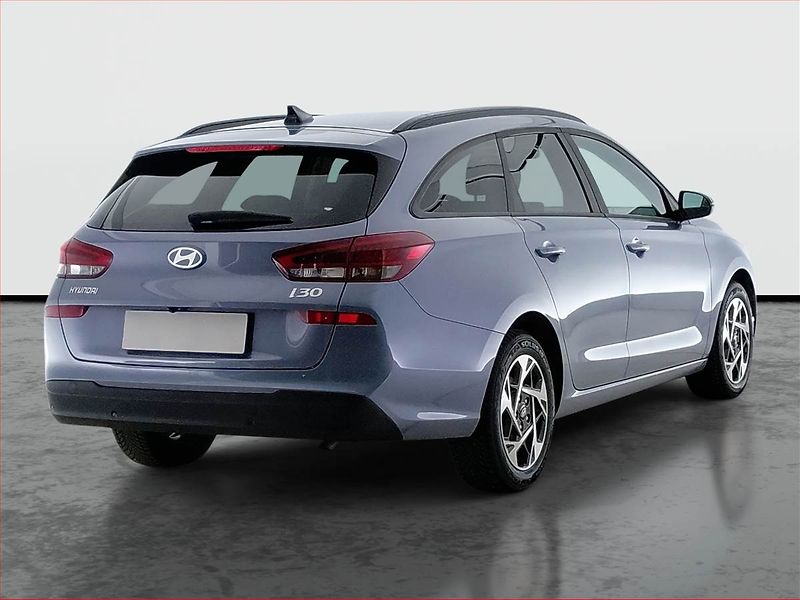 Hyundai i30 (2025) Family Smart 1.0 T-GDI - fotka 5 z 20